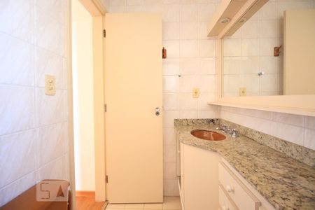Apartamento para alugar com 70m², 2 quartos e 1 vaga Apartamento para alugar com 70m², 2 quartos e 1 vagaBanheiro da suite - Quarto 2