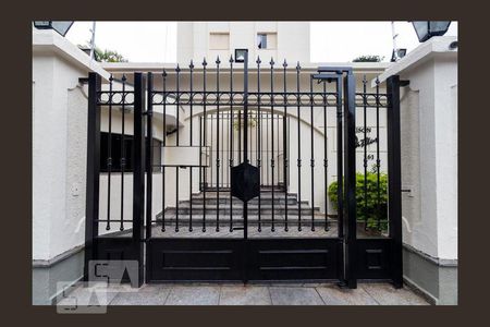 Apartamento para alugar com 70m², 2 quartos e 1 vaga Apartamento para alugar com 70m², 2 quartos e 1 vagaFachada