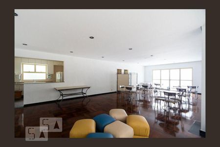Apartamento para alugar com 70m², 2 quartos e 1 vaga Apartamento para alugar com 70m², 2 quartos e 1 vagaÁrea comum - Salão de festas