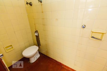 Casa à venda com 190m², 3 quartos e 3 vagasBanheiro de Serviço