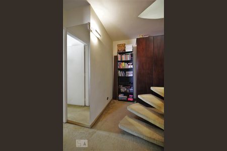 Apartamento à venda com 89m², 2 quartos e 2 vagasCorredor