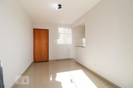 Sala de apartamento para alugar com 1 quarto, 37m² em Setor Leste Universitário, Goiânia