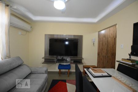 Sala de apartamento para alugar com 2 quartos, 55m² em Irajá, Rio de Janeiro