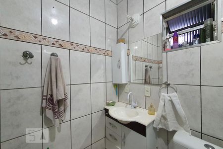 Casa à venda com 250m², 5 quartos e 1 vagaBanheiro da casa inferior