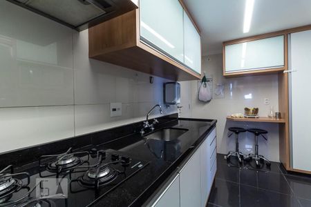 Apartamento à venda com 99m², 2 quartos e 2 vagas Apartamento à venda com 99m², 2 quartos e 2 vagasCozinha