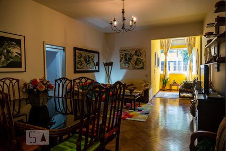 Apartamento à venda com 110m², 3 quartos e 1 vaga Apartamento à venda com 110m², 3 quartos e 1 vagaSala