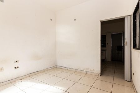 Sala/Quarto  casa 1 de casa à venda com 8 quartos, 400m² em Vila Carmosina, São Paulo