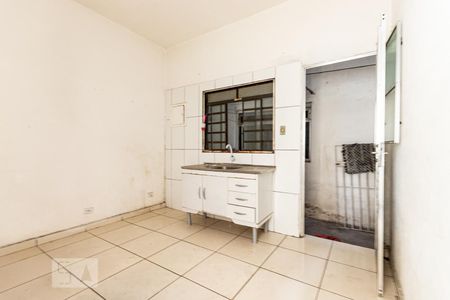 Cozinha de casa à venda com 8 quartos, 400m² em Vila Carmosina, São Paulo