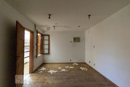 Casa à venda com 180m², 5 quartos e 2 vagas Casa à venda com 180m², 5 quartos e 2 vagasQuarto 4 2º Andar