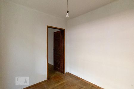 Casa à venda com 180m², 5 quartos e 2 vagas Casa à venda com 180m², 5 quartos e 2 vagasSuite 2º Andar