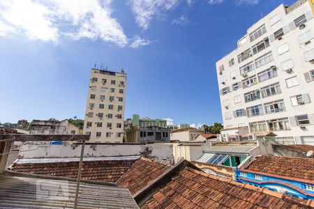 Casa à venda com 180m², 5 quartos e 2 vagas Casa à venda com 180m², 5 quartos e 2 vagasVista Terraço