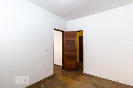 Casa à venda com 180m², 5 quartos e 2 vagas Casa à venda com 180m², 5 quartos e 2 vagasQuarto 1