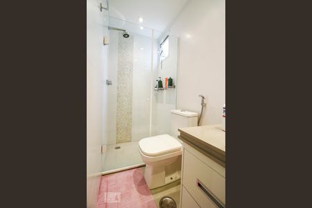 Apartamento à venda com 79m², 2 quartos e 2 vagasBanheiro da Suíte