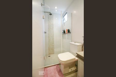 Apartamento à venda com 79m², 2 quartos e 2 vagasBanheiro da Suíte