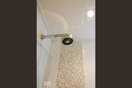 Apartamento à venda com 79m², 2 quartos e 2 vagasChuveiro