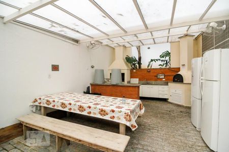 Apartamento à venda com 79m², 2 quartos e 2 vagasChurrasqueira