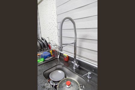 Casa à venda com 13984m², 3 quartos e 2 vagas Casa à venda com 13984m², 3 quartos e 2 vagasCozinha