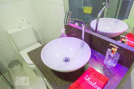 Casa à venda com 13984m², 3 quartos e 2 vagas Casa à venda com 13984m², 3 quartos e 2 vagasBanheiro Social