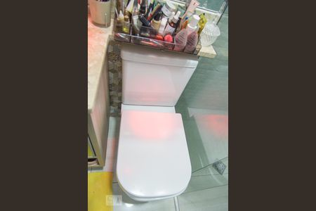 Casa à venda com 13984m², 3 quartos e 2 vagas Casa à venda com 13984m², 3 quartos e 2 vagasBanheiro do Quarto 3