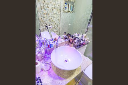 Casa à venda com 13984m², 3 quartos e 2 vagas Casa à venda com 13984m², 3 quartos e 2 vagasBanheiro do Quarto 3