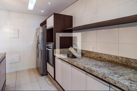 Apartamento para alugar com 105m², 2 quartos e 2 vagasCozinha