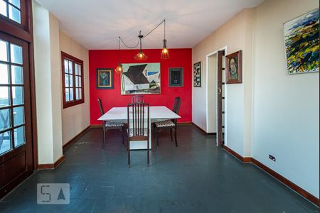 Apartamento à venda com 260m², 3 quartos e 2 vagas Apartamento à venda com 260m², 3 quartos e 2 vagasSala 2