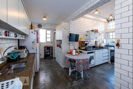 Apartamento à venda com 260m², 3 quartos e 2 vagas Apartamento à venda com 260m², 3 quartos e 2 vagasCozinha