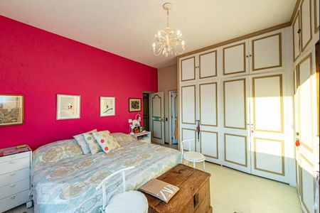 Apartamento à venda com 260m², 3 quartos e 2 vagas Apartamento à venda com 260m², 3 quartos e 2 vagasSuíte