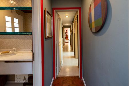 Apartamento à venda com 260m², 3 quartos e 2 vagas Apartamento à venda com 260m², 3 quartos e 2 vagasCorredor