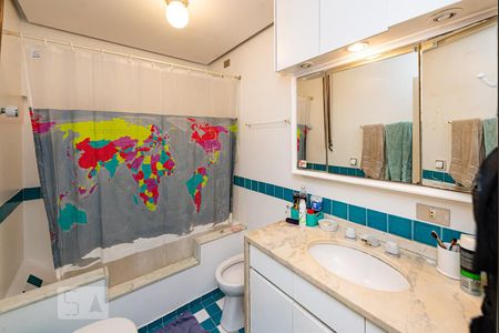 Apartamento à venda com 260m², 3 quartos e 2 vagas Apartamento à venda com 260m², 3 quartos e 2 vagasBanheiro Social