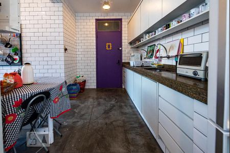 Apartamento à venda com 260m², 3 quartos e 2 vagas Apartamento à venda com 260m², 3 quartos e 2 vagasCozinha