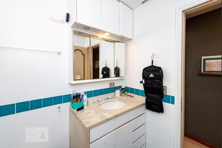 Apartamento à venda com 260m², 3 quartos e 2 vagas Apartamento à venda com 260m², 3 quartos e 2 vagasBanheiro Social