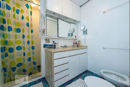 Apartamento à venda com 260m², 3 quartos e 2 vagas Apartamento à venda com 260m², 3 quartos e 2 vagasBanheiro da Suíte 1