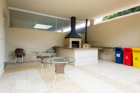 Apartamento para alugar com 83m², 3 quartos e 2 vagasÁrea comum - Churrasqueira