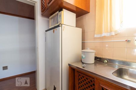 Cozinha de kitnet/studio para alugar com 1 quarto, 49m² em Rio Branco, Porto Alegre