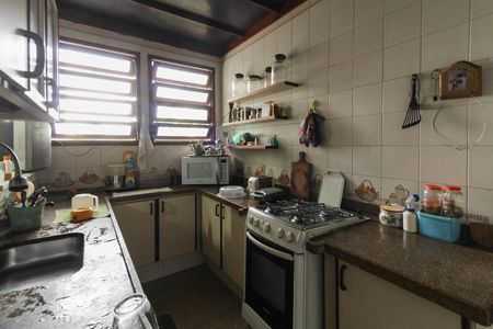 Cozinha de casa de condomínio à venda com 6 quartos, 450m² em Itanhangá, Rio de Janeiro