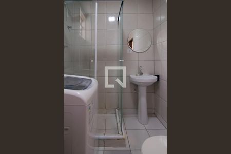 Studio para alugar com 50m², 1 quarto e sem vaga Studio para alugar com 50m², 1 quarto e sem vagaBanheiro