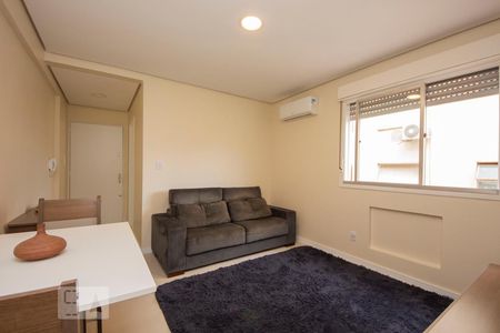 Sala  de apartamento para alugar com 1 quarto, 35m² em Bom Fim, Porto Alegre
