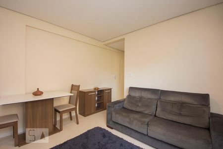 Sala  de apartamento para alugar com 1 quarto, 35m² em Bom Fim, Porto Alegre