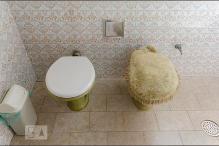 Casa à venda com 240m², 3 quartos e 5 vagasBanheiro 1