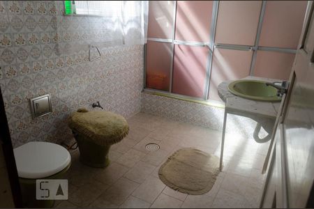 Casa à venda com 240m², 3 quartos e 5 vagasBanheiro 1