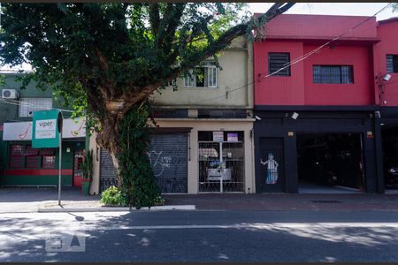 Casa à venda com 240m², 3 quartos e 5 vagasFachada