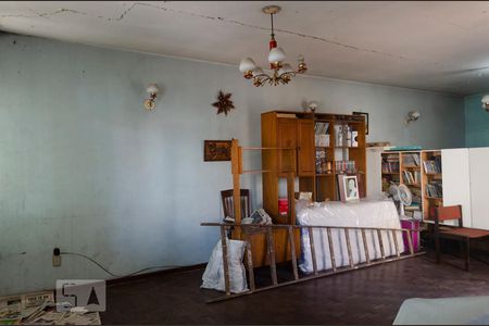 Casa à venda com 240m², 3 quartos e 5 vagasSala