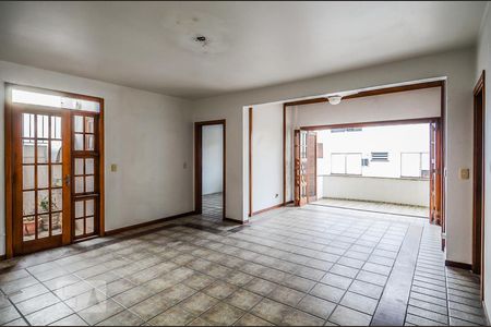 Sala de casa à venda com 4 quartos, 300m² em Jardim Botânico, Porto Alegre