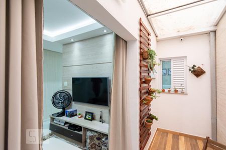 Quintal Sala de apartamento para alugar com 2 quartos, 69m² em Vila Assunção, Santo André