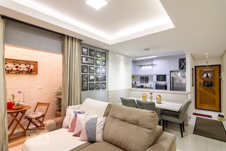 Sala de apartamento para alugar com 2 quartos, 69m² em Vila Assunção, Santo André