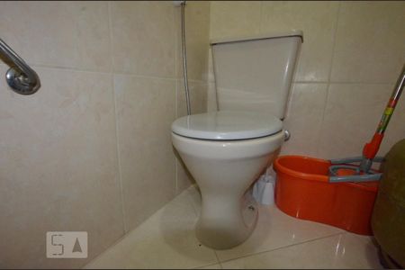 Apartamento à venda com 72m², 2 quartos e 1 vagaBanheiro de Serviço