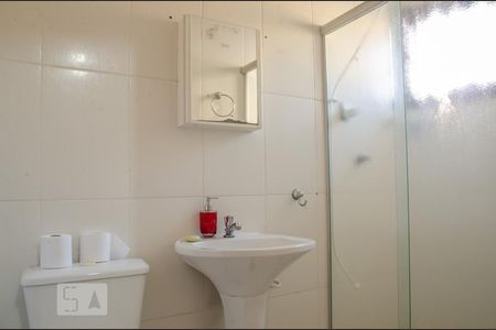 Banheiro da Suíte 3 de casa à venda com 3 quartos, 128m² em Parque Maria Domitila, São Paulo