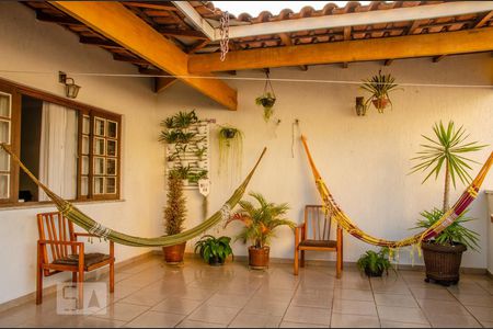 Casa à venda com 128m², 3 quartos e 4 vagasQuintal
