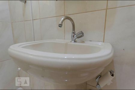 Casa para alugar com 80m², 2 quartos e sem vagaBanheiro Detalhe